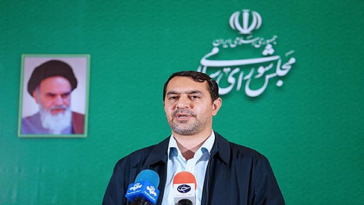 کاهش ۱۲ درصدی وابستگی به نفت در بودجه ۱۴۰۰/ کسری بودجه سال آینده کمتر شده است