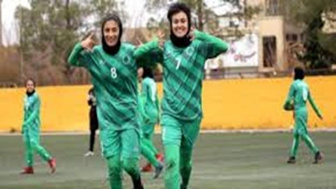 فوتبالیست زنجانی در یک قدمی بهترین گلزن لیگ برتر بانوان