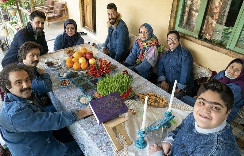ویدئویی از پشت صحنه «پایتخت» نوروزی با حضور محسن تنابنده ویدئویی از پشت صحنه «پایتخت» نوروزی با حضور محسن تنابنده