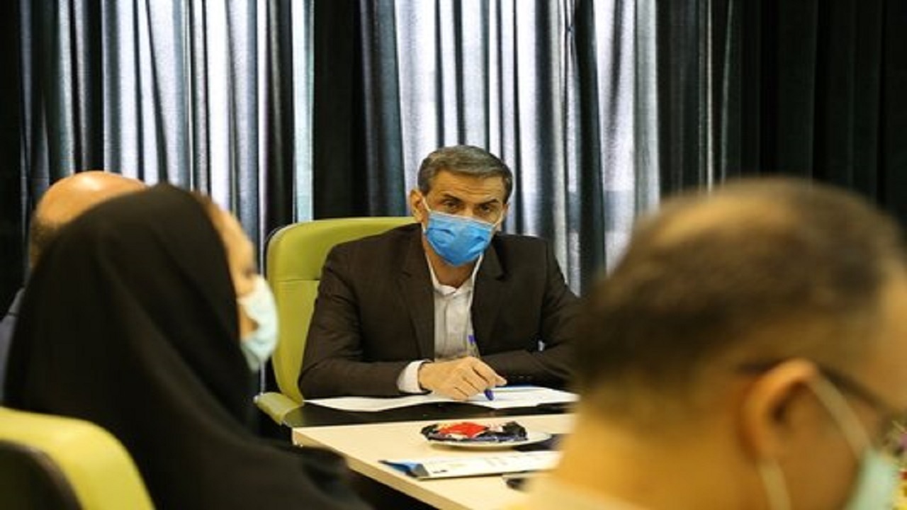 نوروزی: نظارت بر اجرای شیوه نامه‌های بهداشتی با جدیت ادامه دارد