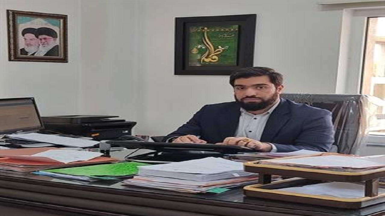 به دور از جنجال ‌آفرینی قانون شکنان پای کار ایستاده‌ایم