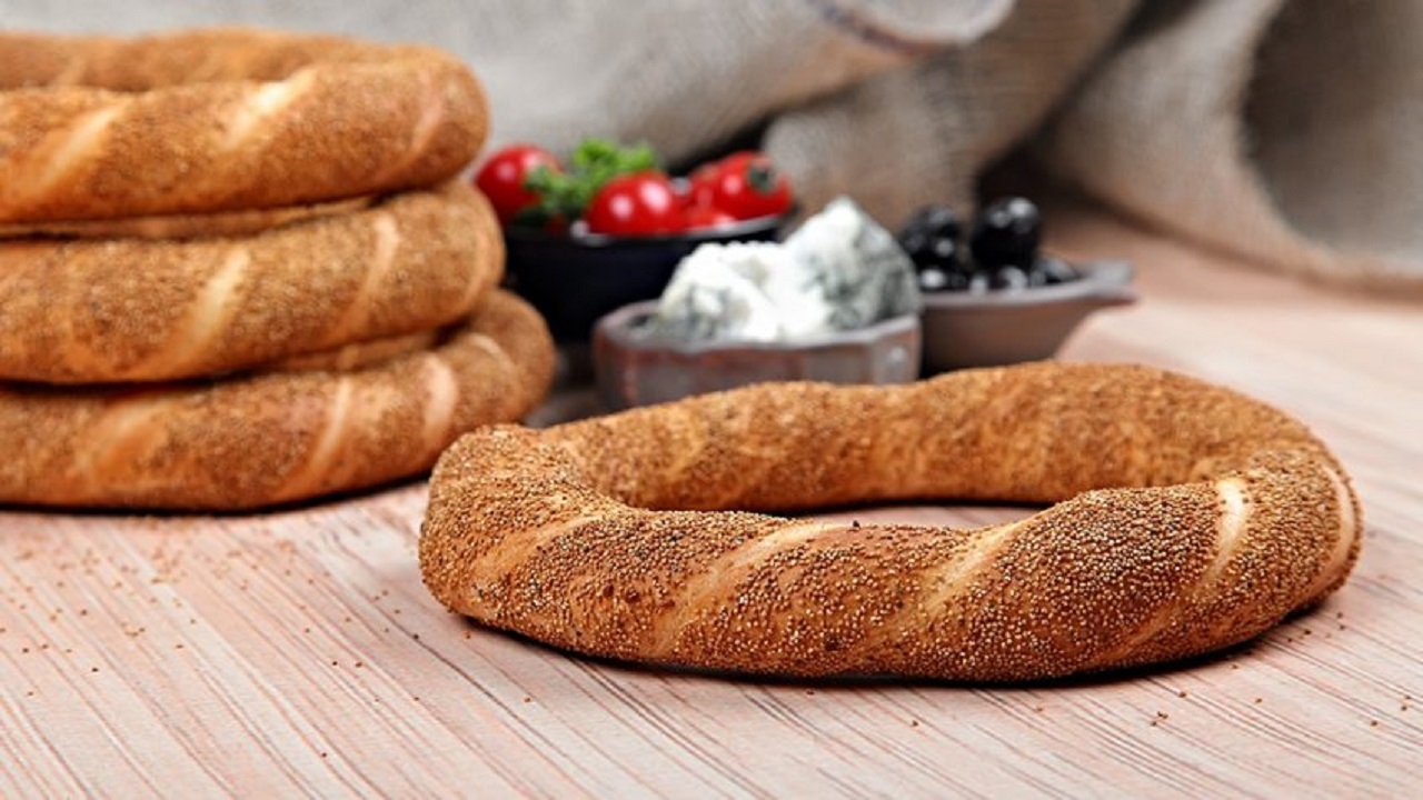 طرز تهیه نان سیمیت؛ نان خوشمزه و محبوب ترکیه‌ای