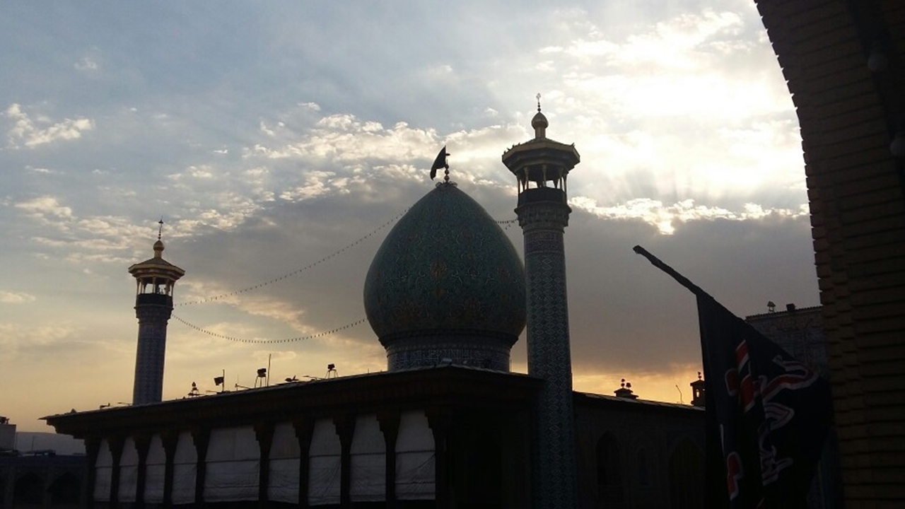 حرم شاهچراغ عزادار شهادت امام موسی کاظم (ع)