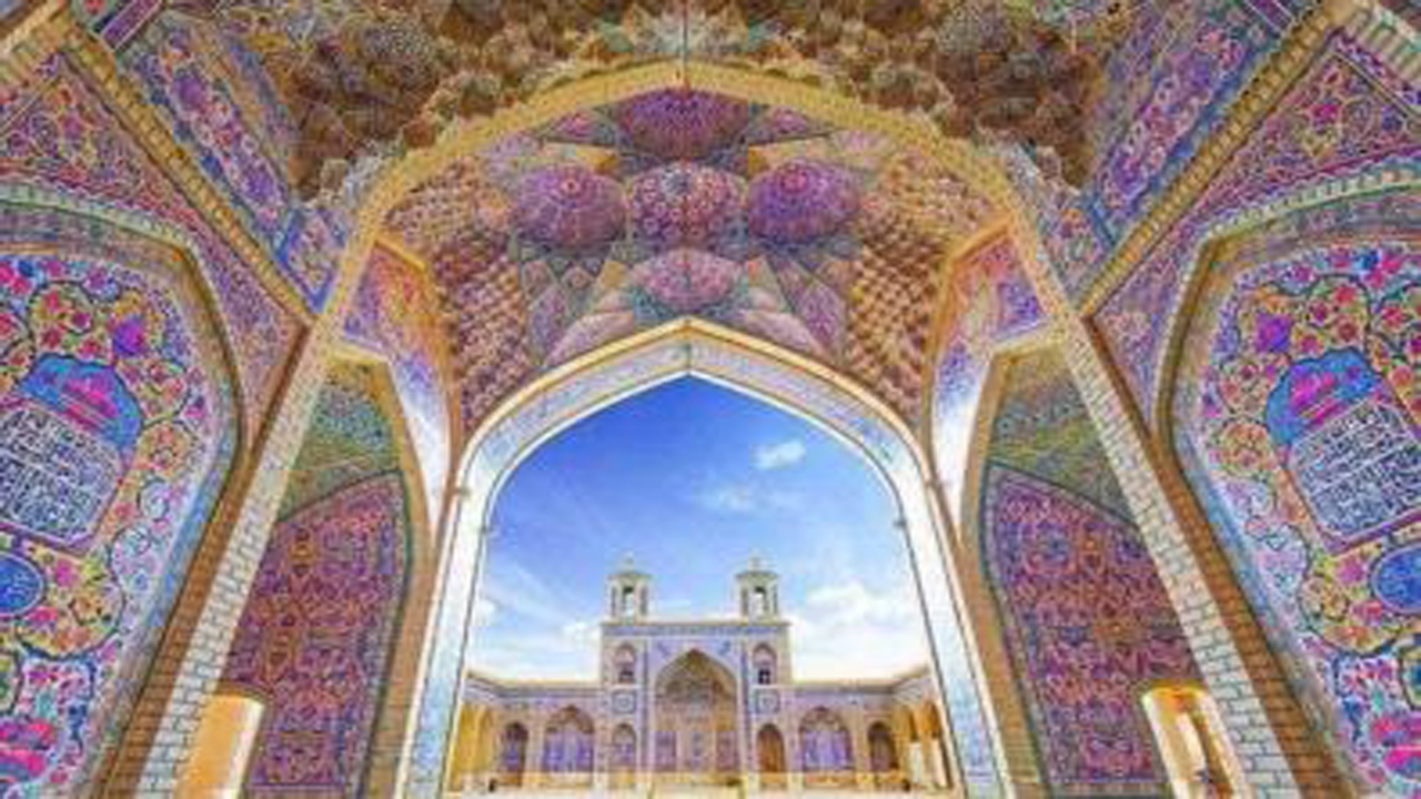 نوای قرآن در مسجد تاریخی نصیرالملک