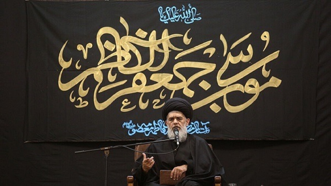پنج عامل مهم برای نزدیک شدن به خداوند در کلام امام‌کاظم (ع)