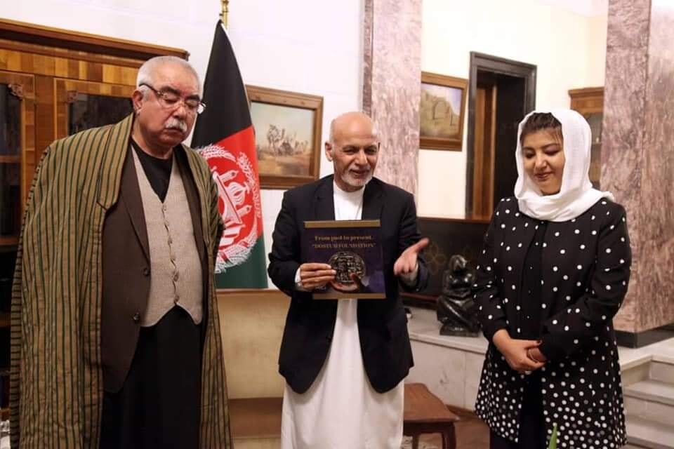 اشرف غنی در ارگ با دوستم دیدار کرد
