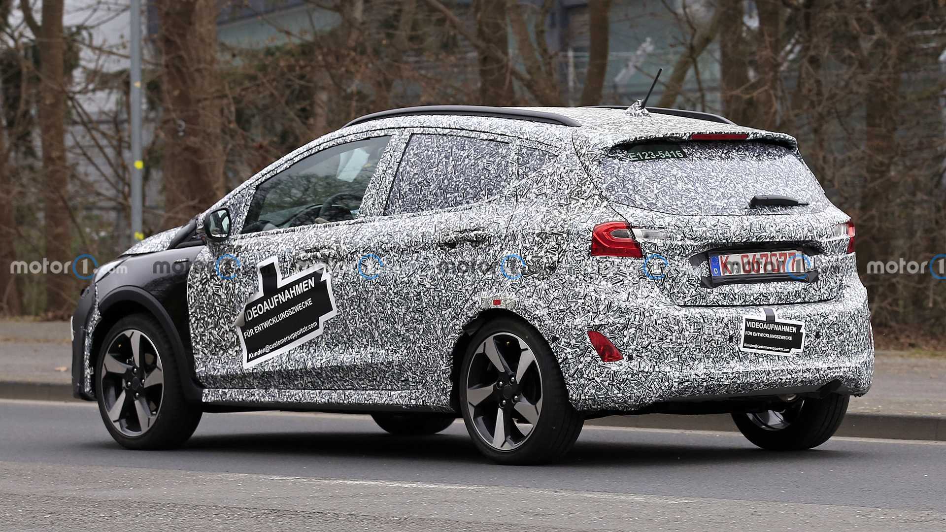 خودروی جدید Fiesta Facelift Spied شرکت فورد با استتار کامل در خیابان دیده شد