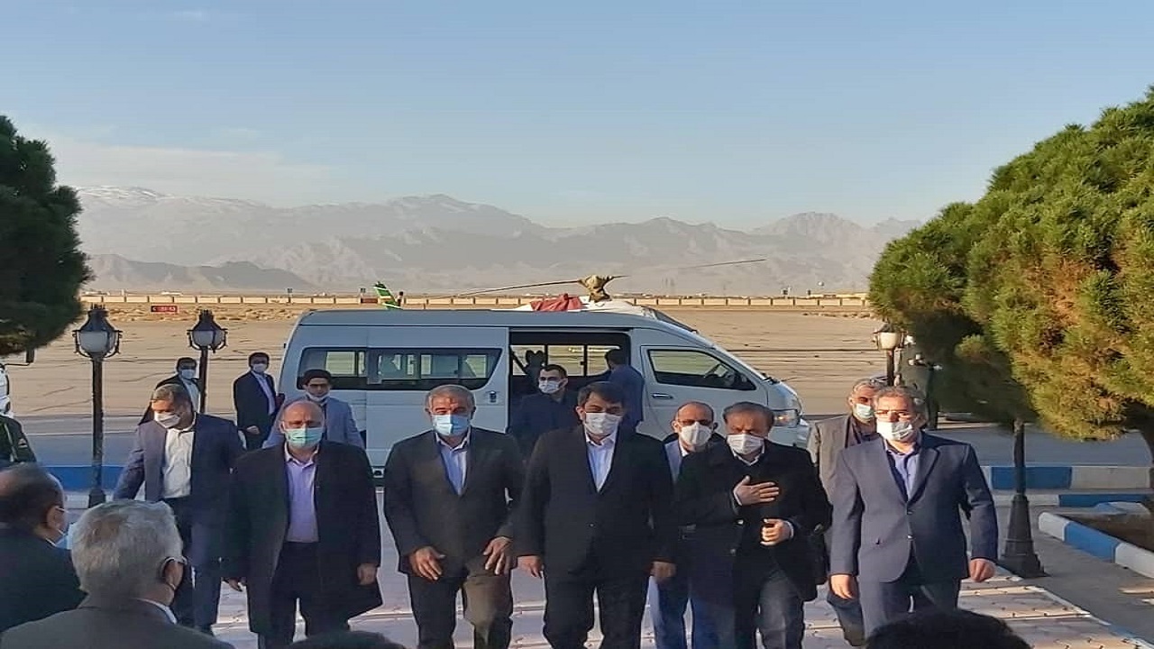 وزیر صنعت، معدن و تجارت وارد استان یزد شد