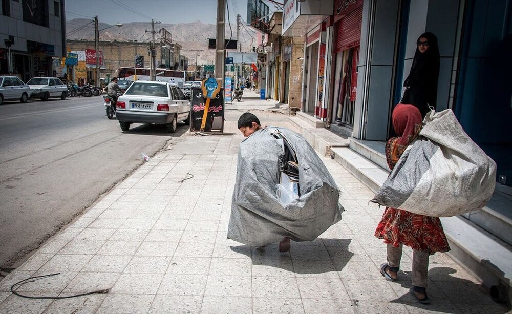 &laquo;تاراج دوران شیرین کودکی&raquo; روایتی از کودکان کار مجازی