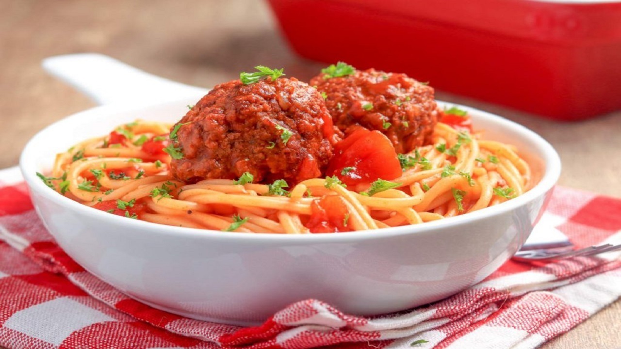 آموزش آشپزی؛ از خورشت فسنجان و سیب زمینی به روش لیونز تا فاج فندق یک شیرینی خوشمزه + تصاویر
