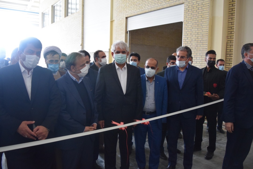 بازدید وزیر صمت از تاسیسات خط انتقال آب خلیج فارس به چادرملو/ آب خلیج فارس به زودی به استان یزد می‌رسد