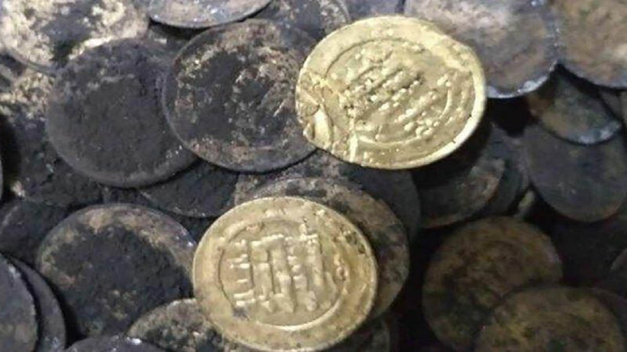 کشف ۱۰ سکه مسی متعلق به دوره اشکانیان در تاکستان