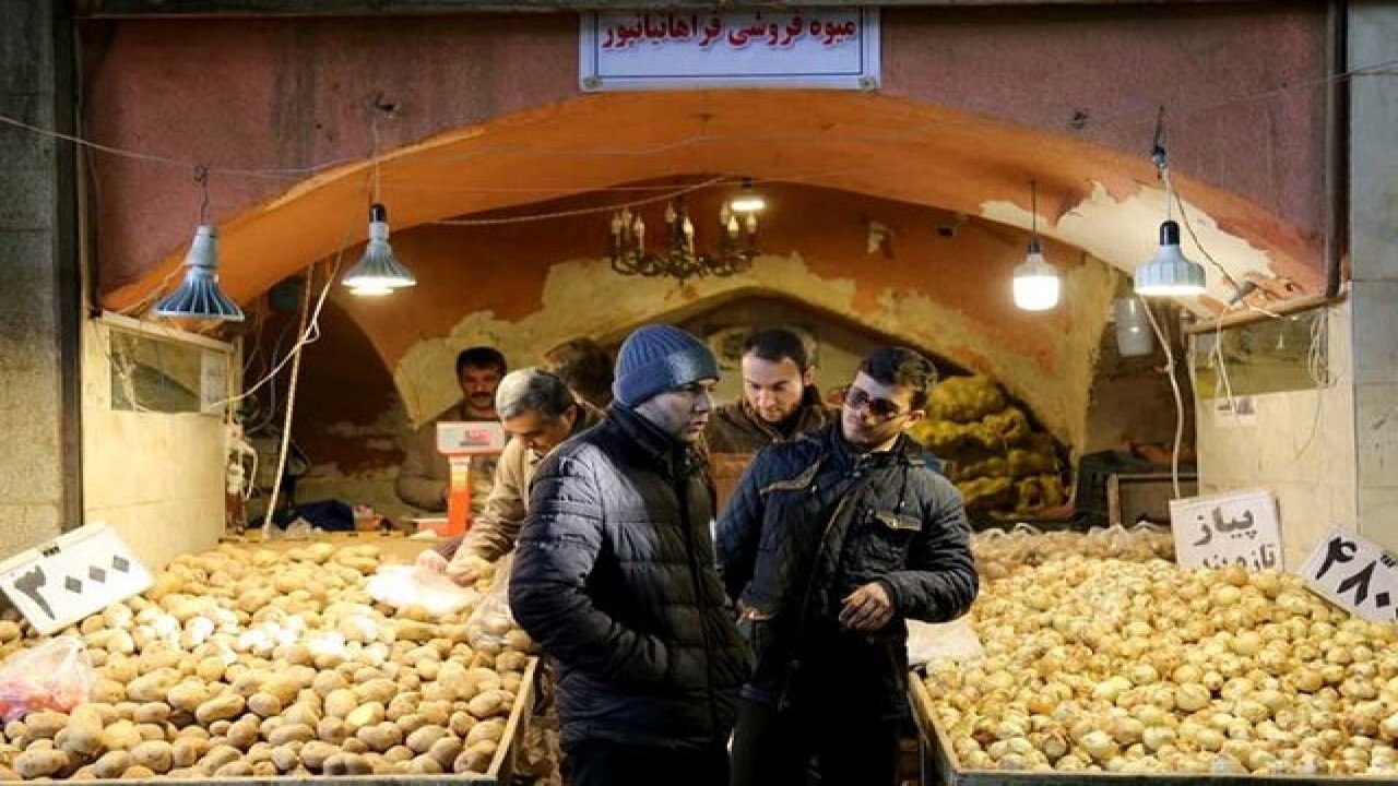 کشاورزان خراسان شمالی بر سر پیازهایشان می‌گریند