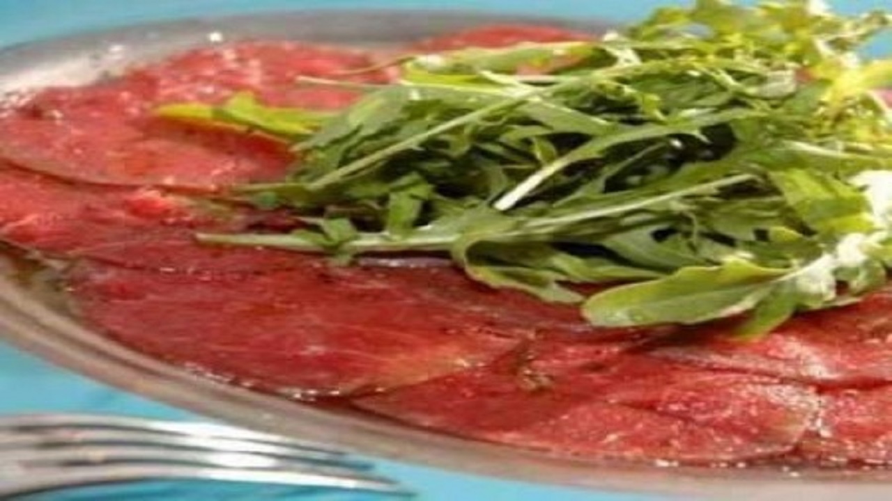 آموزش آشپزی؛ از رمز و راز ترد شدن کتلت و فیله مرغ سوخاری خوشمزه در منزل تا ژله رولی ویترینی + تصاویر