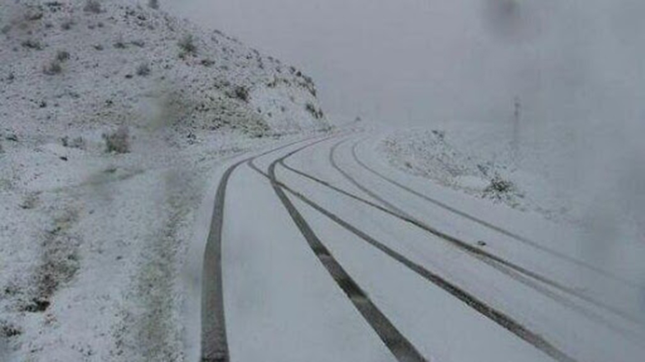 رانندگان از تردد در مناطق کوهستانی پرهیز کنند