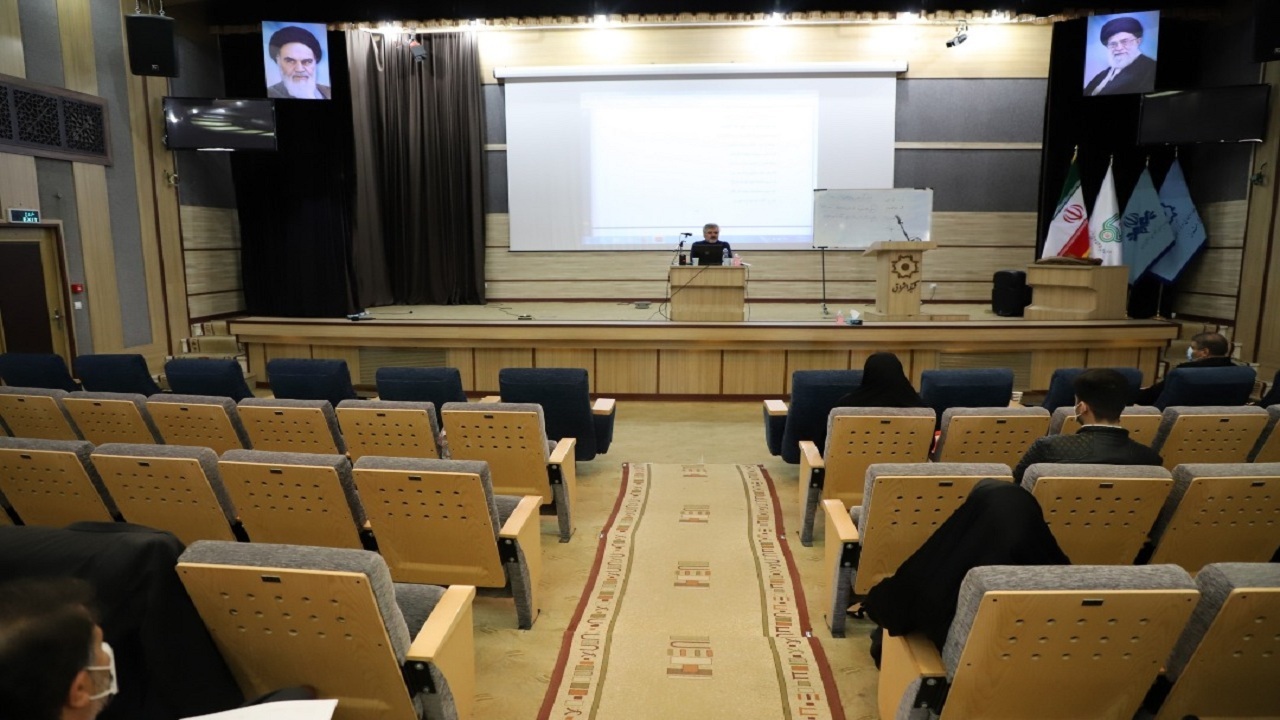 برگزاری دوره آموزشی نظم و نثر کهن و معاصر در مرکز زنجان