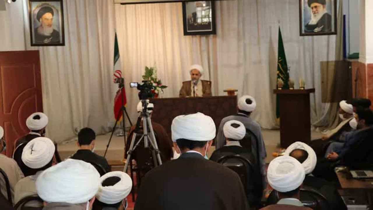 مسئول موفق کسی است که میان مردم باشد