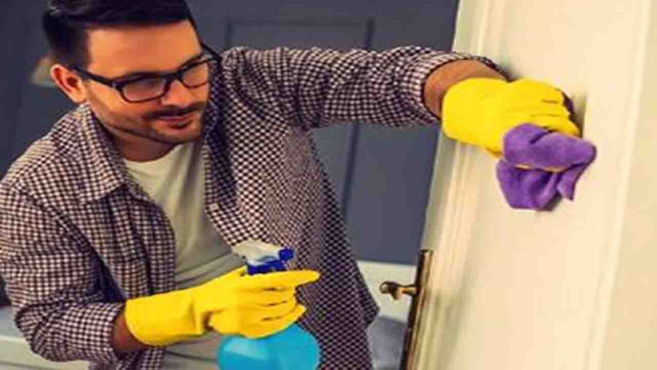 آقایان بخوانند؛ همسرت را دریاب و «خانه تکانی» کن!