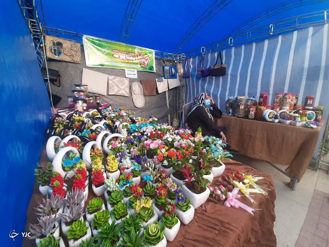 حضور بیش از ۱۲۰ بانوی توانمند شیرازی در نمایشگاه دست&zwnj;آفرین