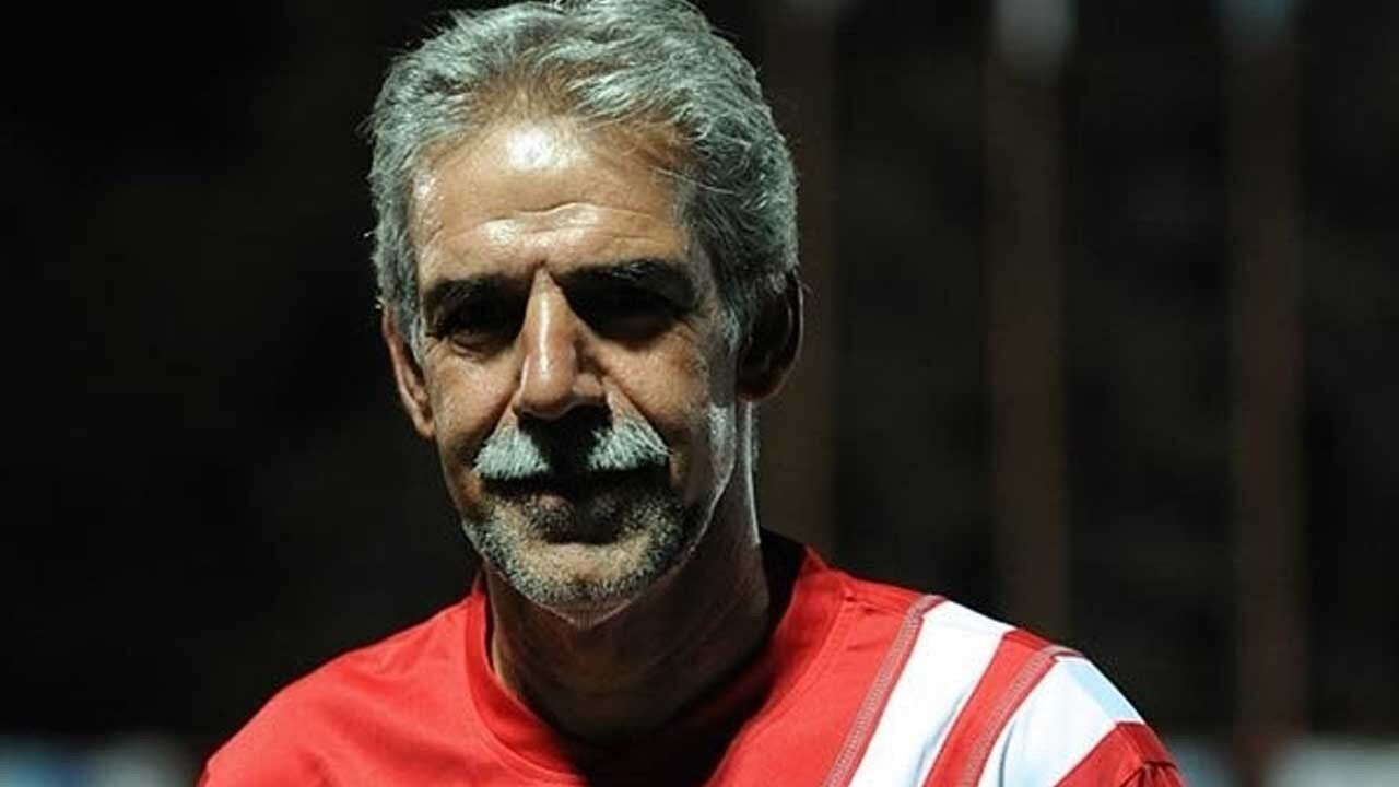 فنونی زاده: مهاجمان پرسپولیس باید تمرکز بیشتری در بازی داشته باشند