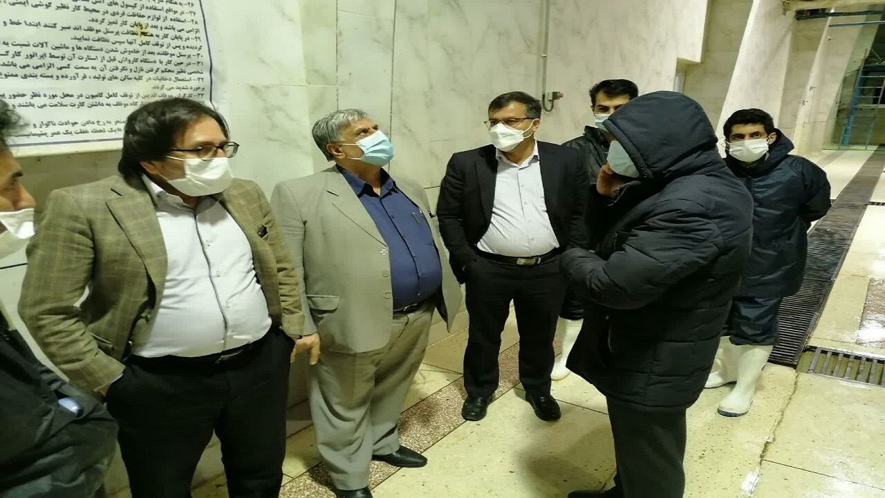 با هرگونه تخلف و کم کاری در تامین گوشت مرغ مورد نیاز مردم به شدت مقابله می‌کنیم