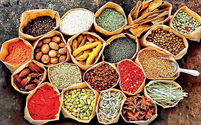 رنگ کردن موها با ادویه جات و چای