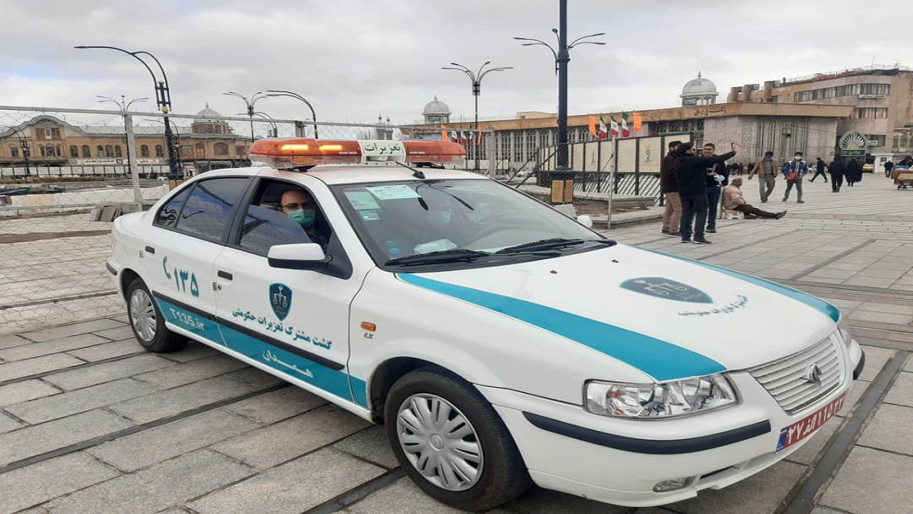 استقرار شعبه سیار تعزیرات حکومتی همدان درمیدان امام (ره)