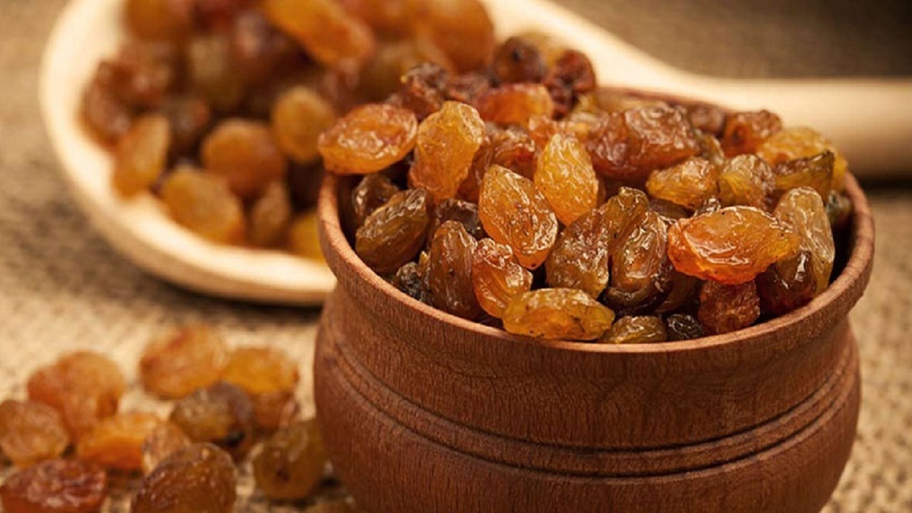 مصرف کشمش خطر ابتلا به بیماری قلبی را کاهش می‌دهد