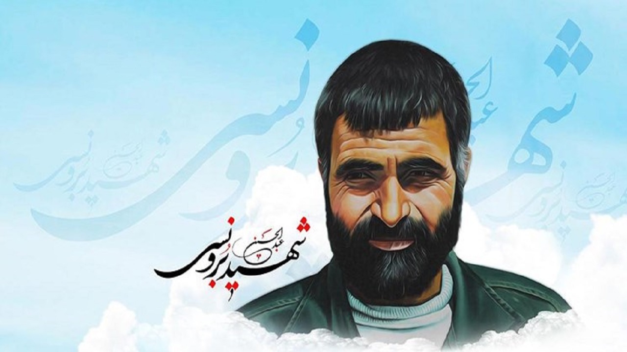 اطاعت عالم سرشناس از یک شاگرد بنا وسط جنگ!