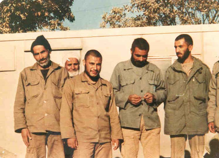 اطاعت عالم سرشناس از یک شاگرد بنا وسط جنگ!
