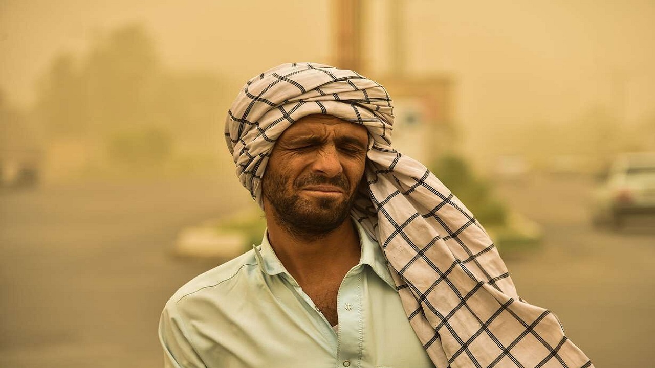 گرد و غبار دید افقی در زابل را به ۳۰۰ متر کاهش داد