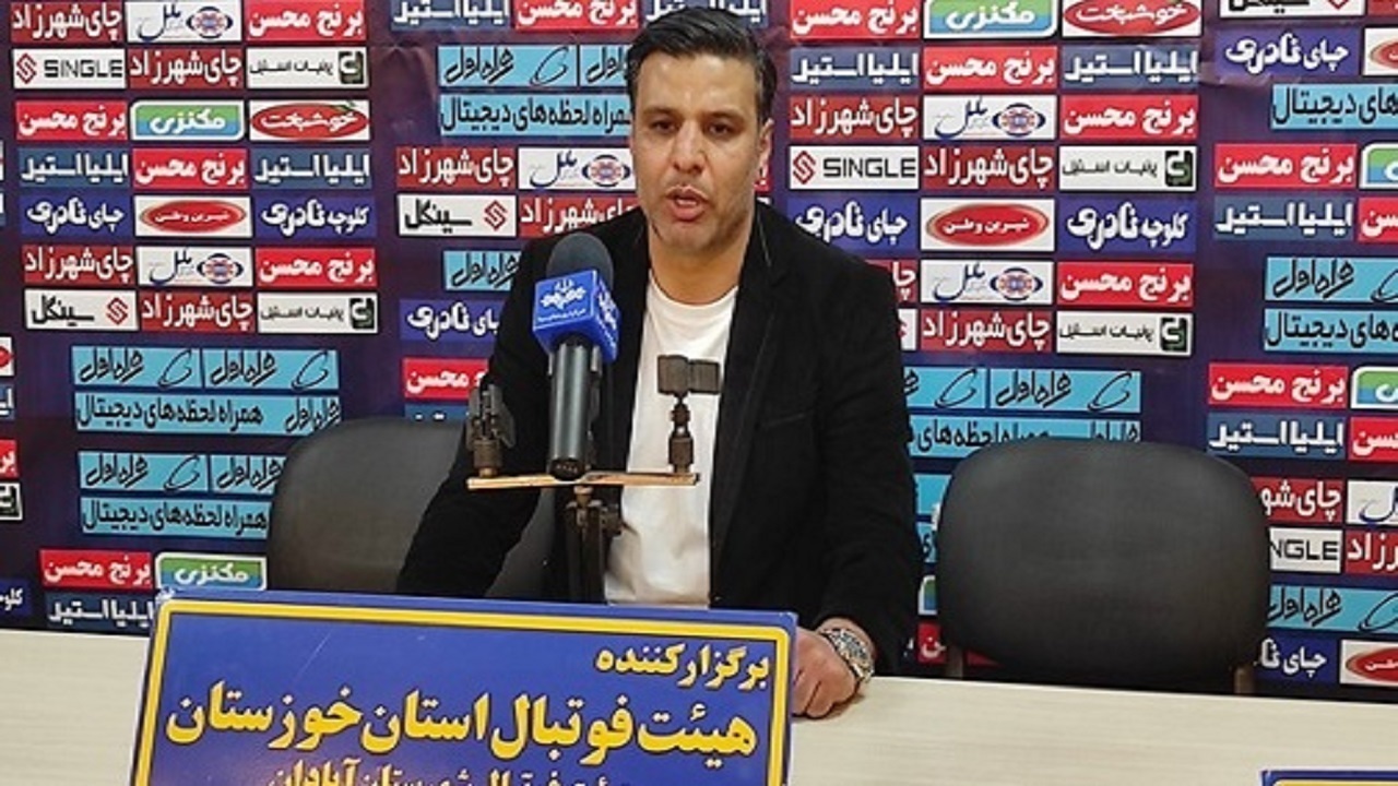 شاید اگر لباس های دوتیم عوض می شد ما به تیم لیگ برتری بیشتر شباهت داشتیم