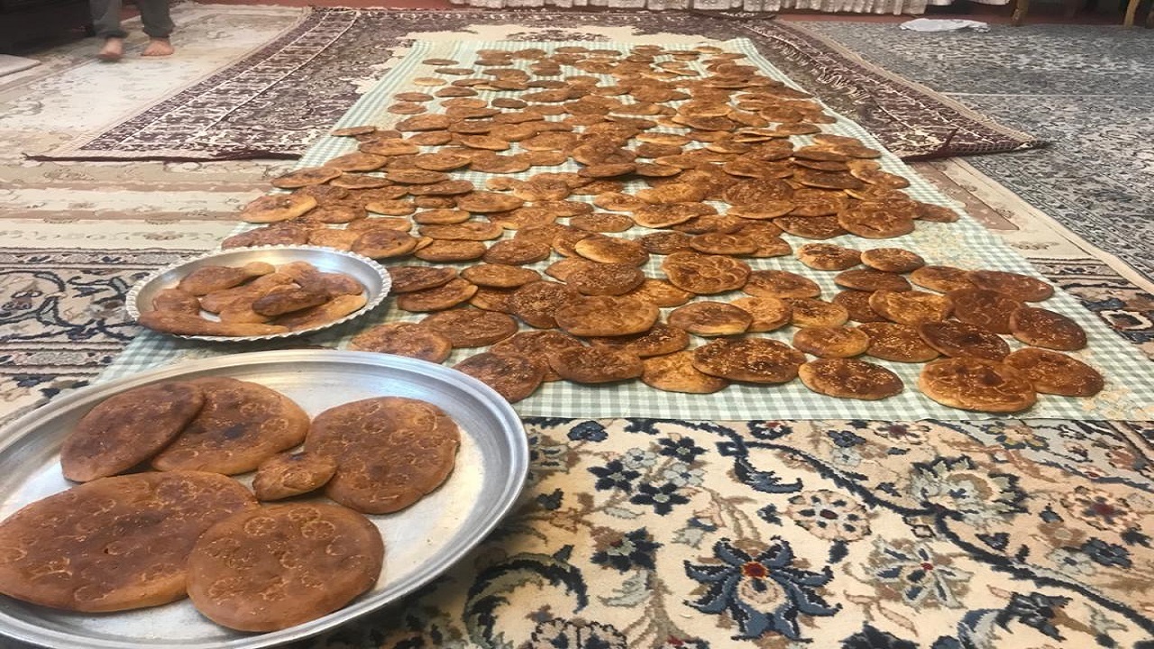 پخت کلوچه سنت دیرینه شهرستان ملایر/ سالانه ۲۵ میلیون کلوچه در ملایر تولید می&zwnj;شود