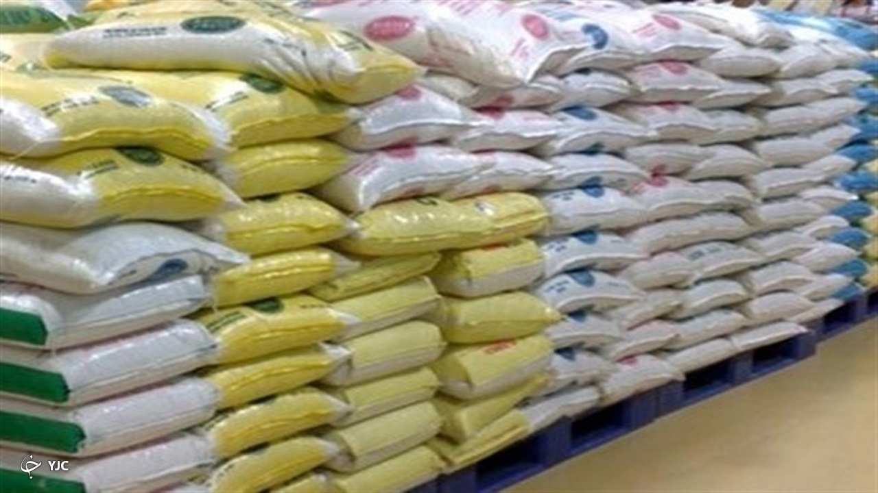 دستگیری عامل فروش خارج از شبکه شکر در مهاباد