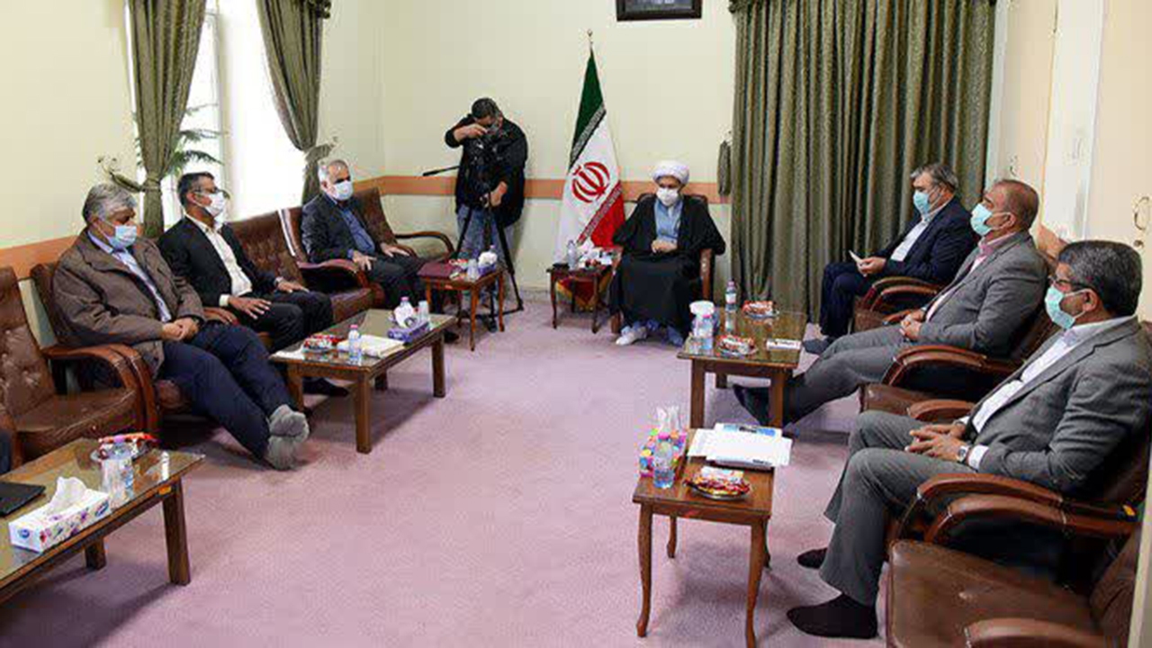 نمایندگان فارس در مجلس به دور از وادادگی، خالق شرایط هستند