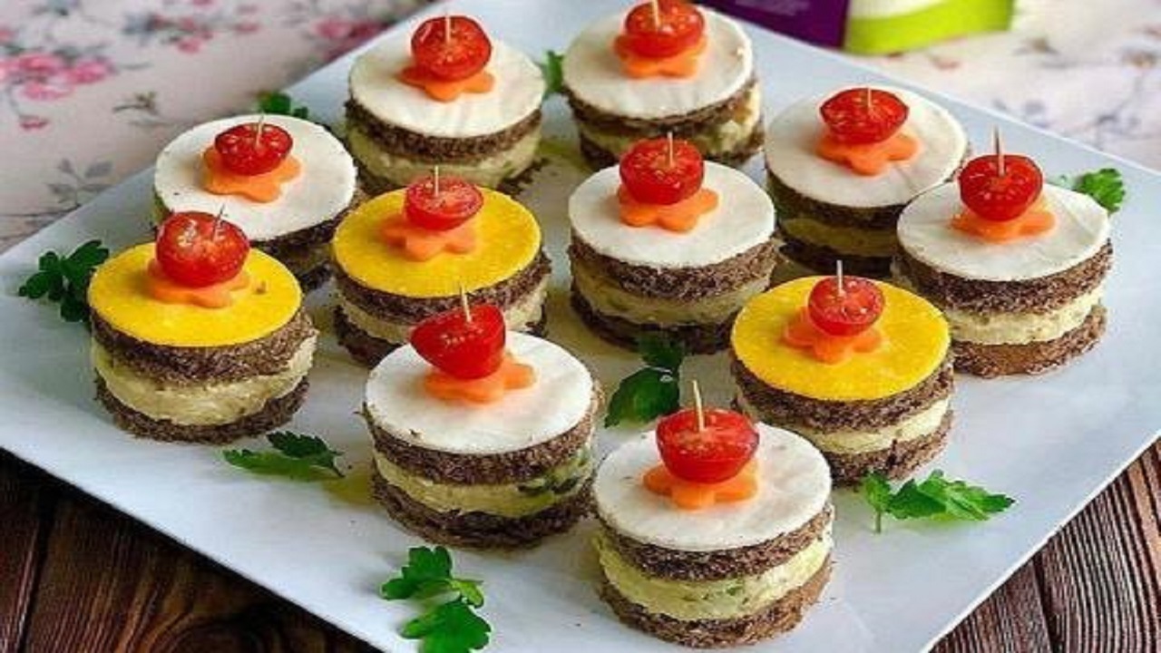 آموزش آشپزی؛ از فوت و فن&zwnj;های ته چین گوشت و بادمجان و پیراشکی عربی مخصوص تا شیرینی قندی قزوینی با فر و بدون فر + تصاویر