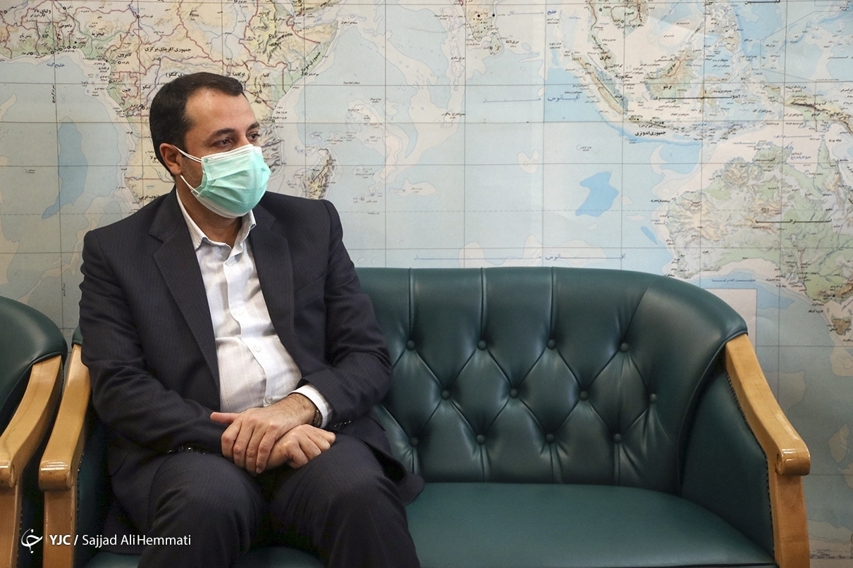 مدیرعامل بانک توسعه صادرات از باشگاه خبرنگاران جوان بازدید کرد
