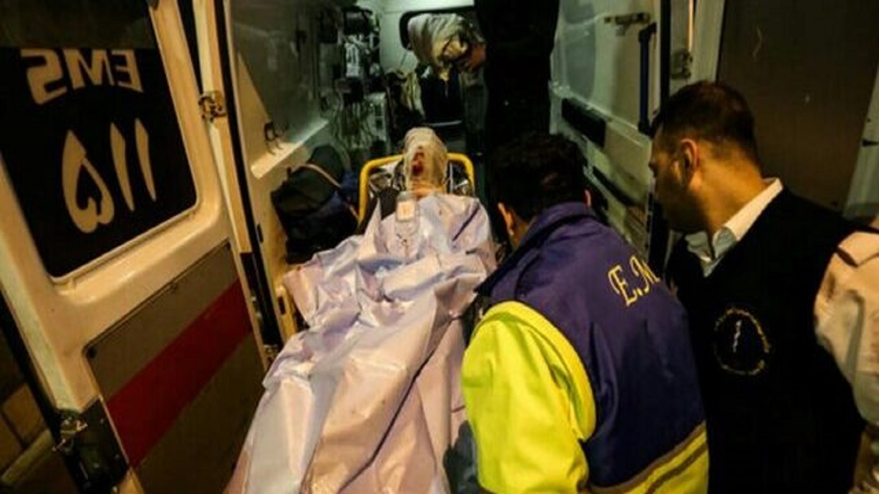 مصدومیت ۱۲ نفر بر اثر استفاده از مواد محترقه در زنجان