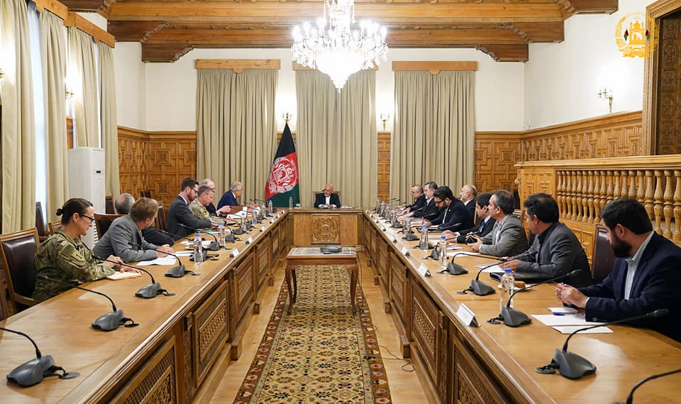دیدار جداگانه خلیلزاد با اشرف غنی و عبدالله در کابل