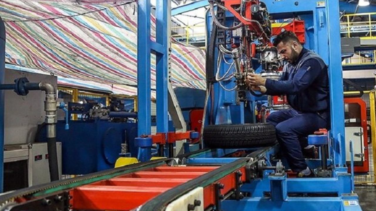 احیای بیش از یک هزار و ۴۰۰ واحد غیرفعال تولیدی در سال ۹۹