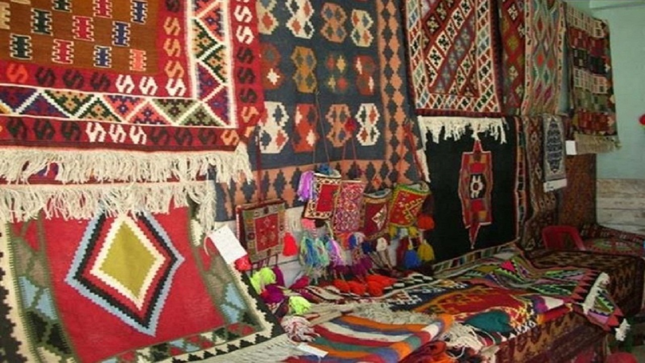 توسعه صنایع دستی با ارائه آموزش های لازم