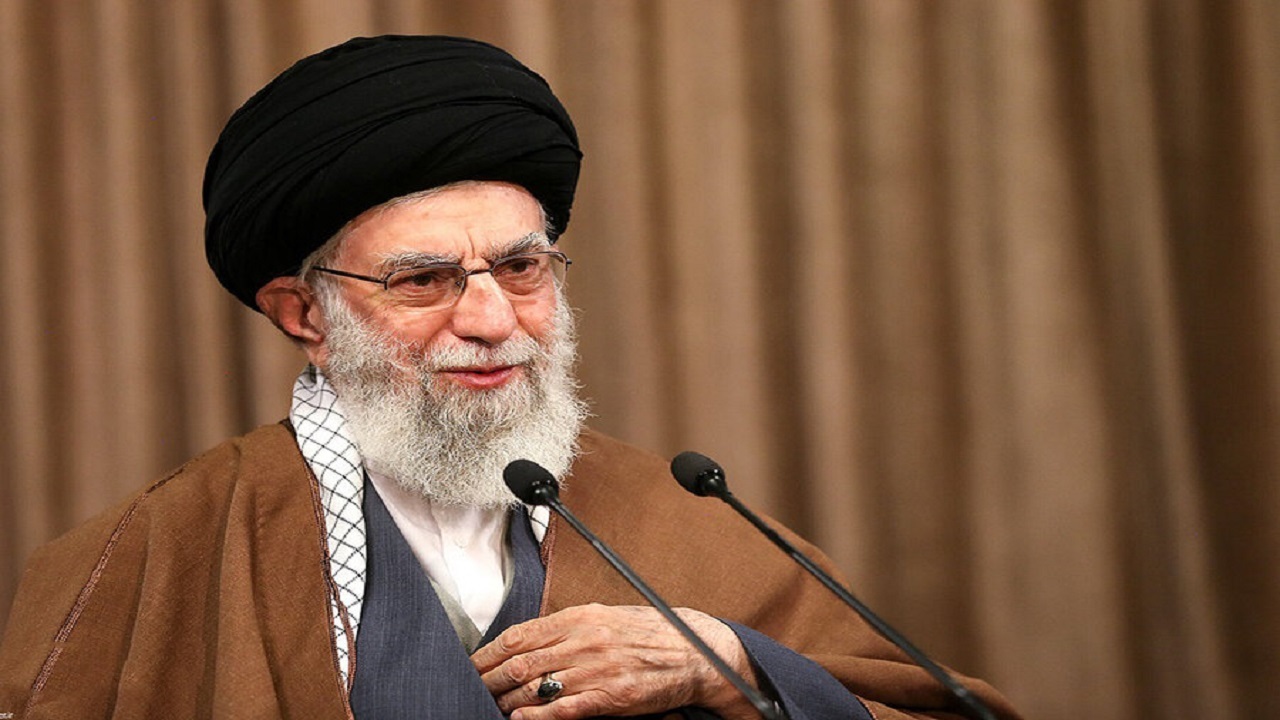 دستور رهبر انقلاب به بسیجیان/ تلاش کنید در ایام نوروز سختی مردم کم‌تر شود
