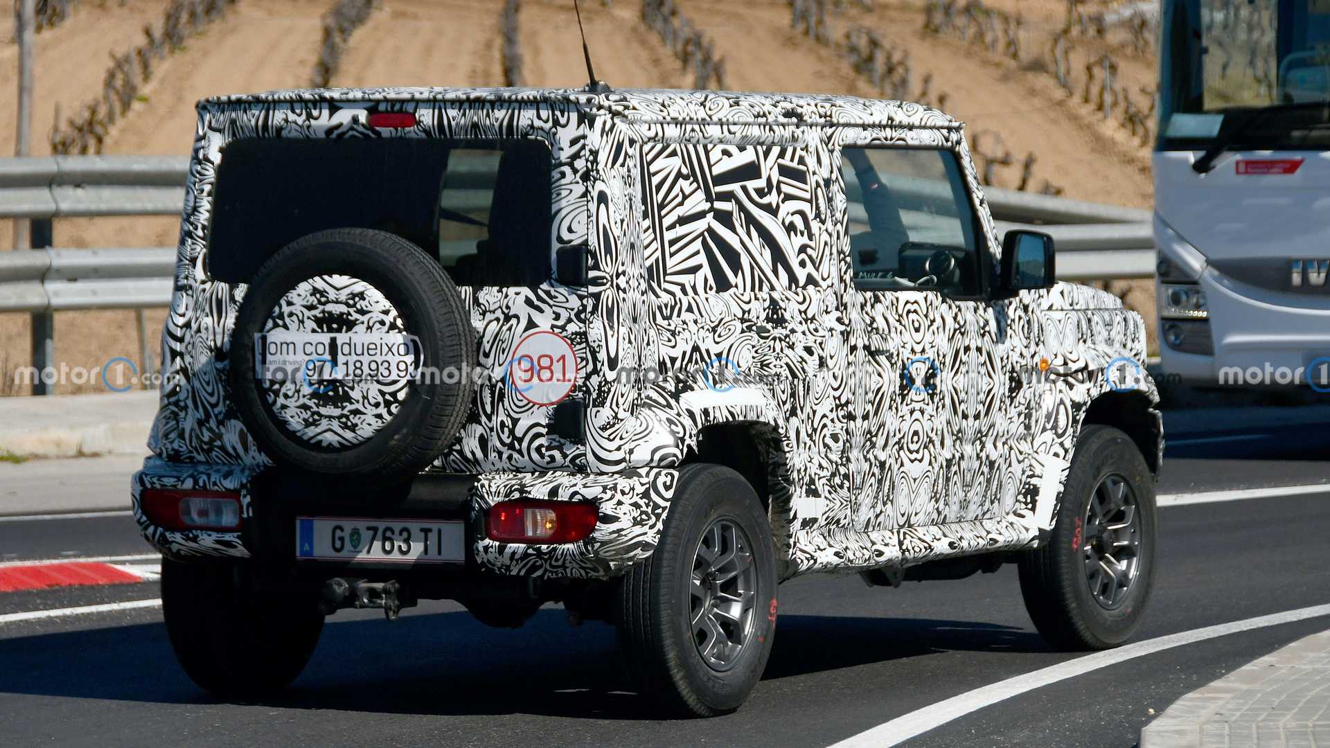 تصویر خودروی Suzuki Jimny جاسوسان این بار خودروی Suzuki Jimny را شکار کردند