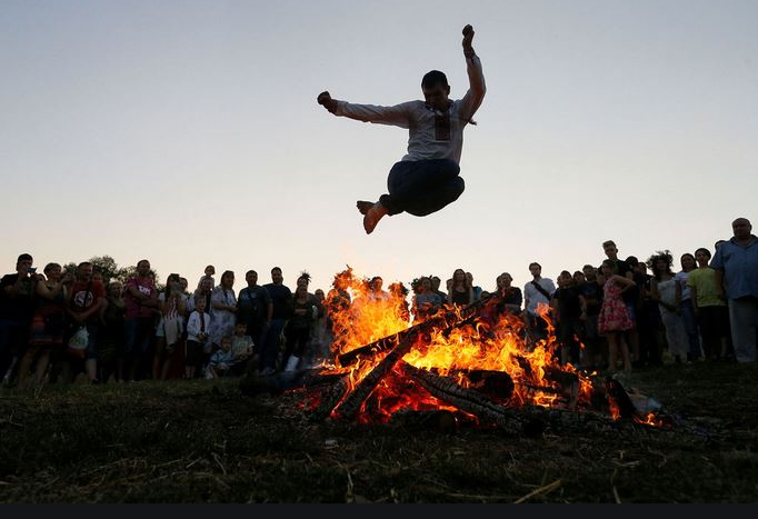 چهارشنبهسوری از کجا ترسناک شد؟ چهارشنبهسوری از کجا ترسناک شد؟