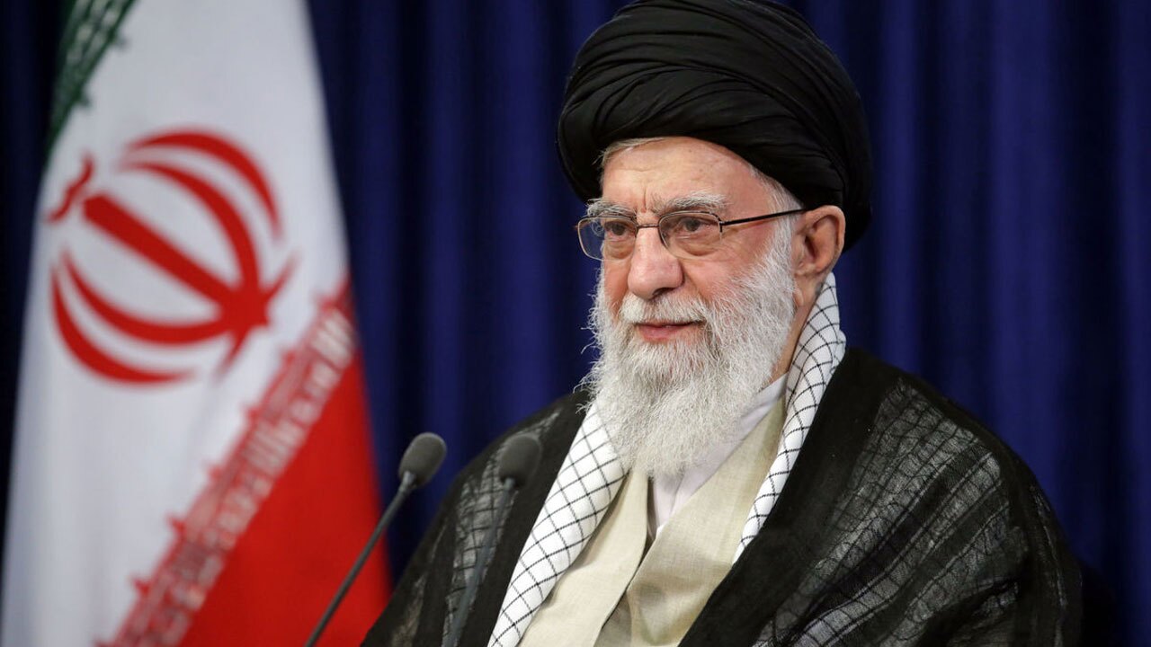 فیلم منتشر نشده از دیدار پاسداران با آیت‌الله خامنه‌ای در دوران رهبری