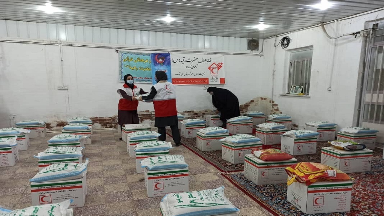 ۱۵۰ بسته مواد غذایی به دست نیازمندان اندیمشکی رسید