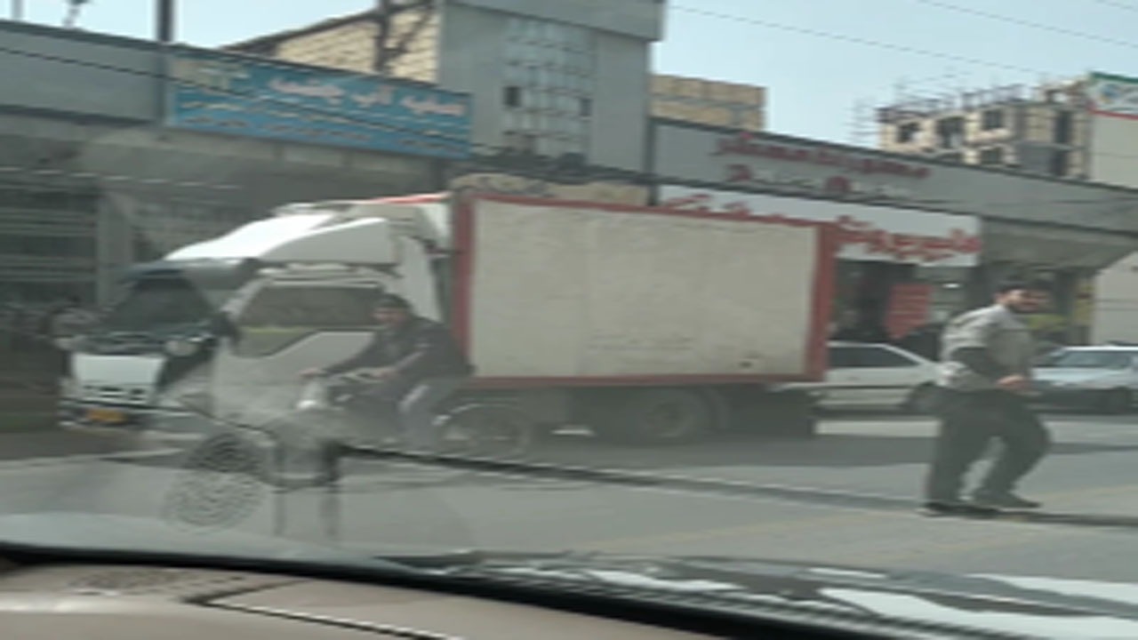 بی‌توجهی به دستورالعمل‌های بهداشتی و صف تهیه مرغ در قم