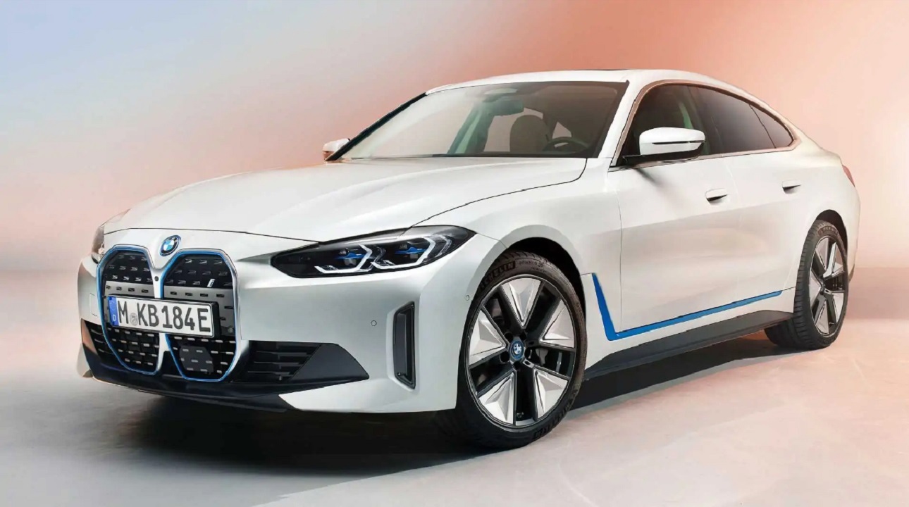 فروش زود هنگام خودروی BMW i۴ + عکس