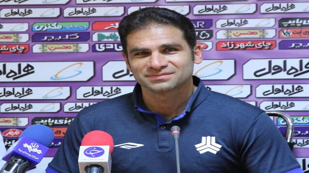 صادقی: داور باعث شد تا نتیجه بازی تغییر کند