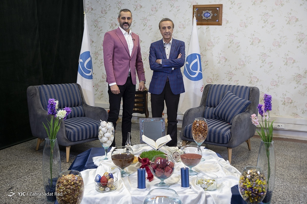 سوال جنجالی آقای خواننده از محمدرضا حیاتی/ نورایی: چرا مسئولان ما را مقابل مردم قرار می&zwnj;دهند؟ + فیلم